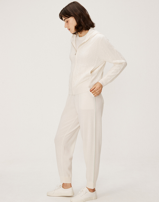캐시미어하우스 [Murray Allan] 100%캐시미어 Semi Jogger Pants_Ivory(IV) M43WPN015IV 착용컷