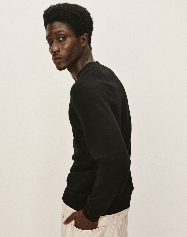 캐시미어하우스 [Murray Allan] 100%캐시미어 V-neck pullover_BLACK(BK) M43MPU041BK 착용컷