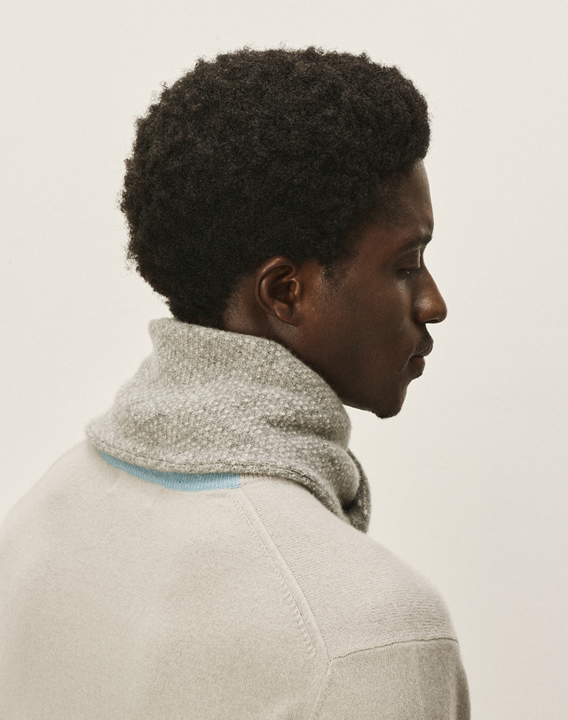 캐시미어하우스 [Murray Allan] 100%캐시미어 Multi-Texture Petit Scarf_Melange Grey (MG) M43APE026MG 착용컷