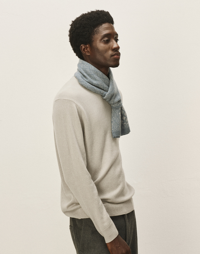 캐시미어하우스 [Murray Allan] 100%캐시미어 Multi-Texture Petit Scarf_Ston (ST) M43APE026ST 착용컷