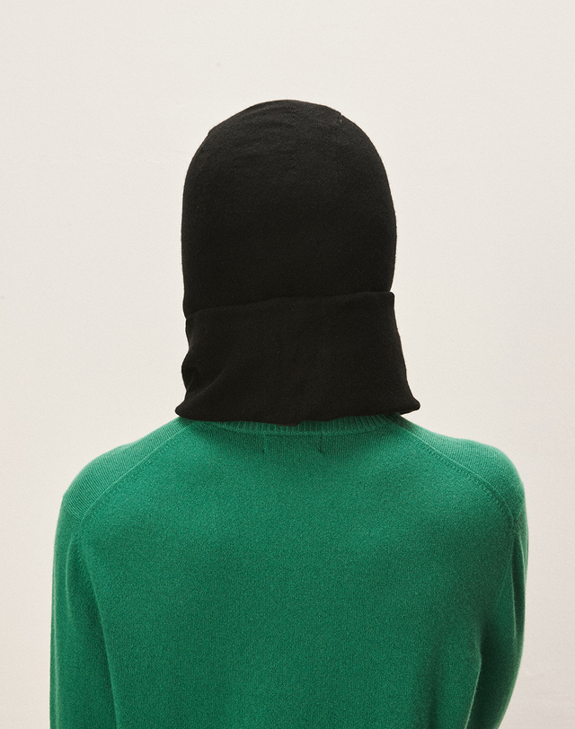 캐시미어하우스 [Murray Allan]100% 캐시미어 리버시블 구스 믹스 후디 머플러 Reversible goose mix Hoody muffler_Black (BK) M43AHA034BK 착용컷