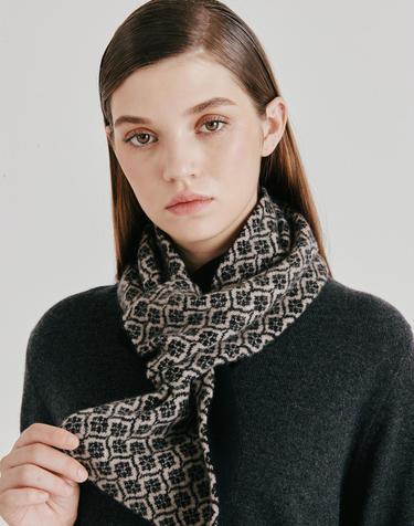 [Murray Allan] 100%캐시미어 Hydrangea Texture petit scarf_Black (BK) M53APE053BK