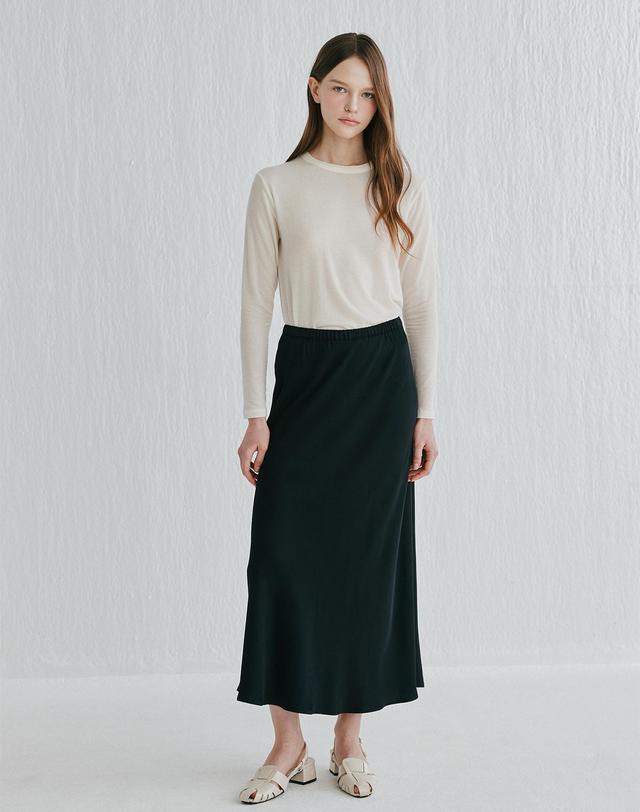 캐시미어하우스 [Cashmere Class]Viscose slim skirt_BLACK(BK) C52WSK013BK 착용컷