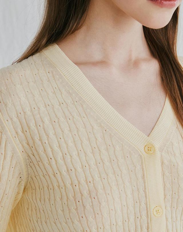 캐시미어하우스 [Murray Allan]Cable V-neck Cardigan_Yellow (YE) M52WCD012YE 착용컷