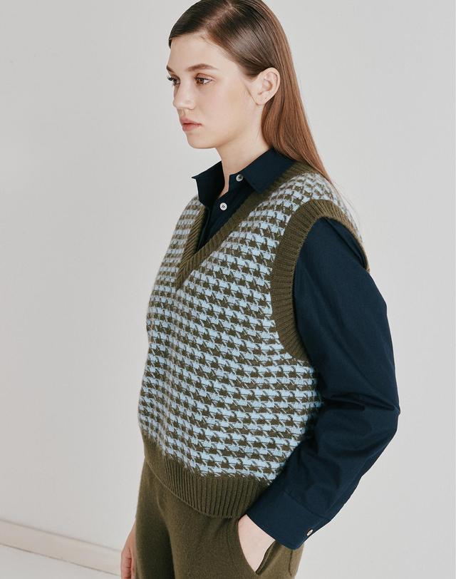캐시미어하우스 [Murray Allan] 100%캐시미어 Houndtooth check Texture V-vest_ Khaki (KH) M53WVT059KH 착용컷