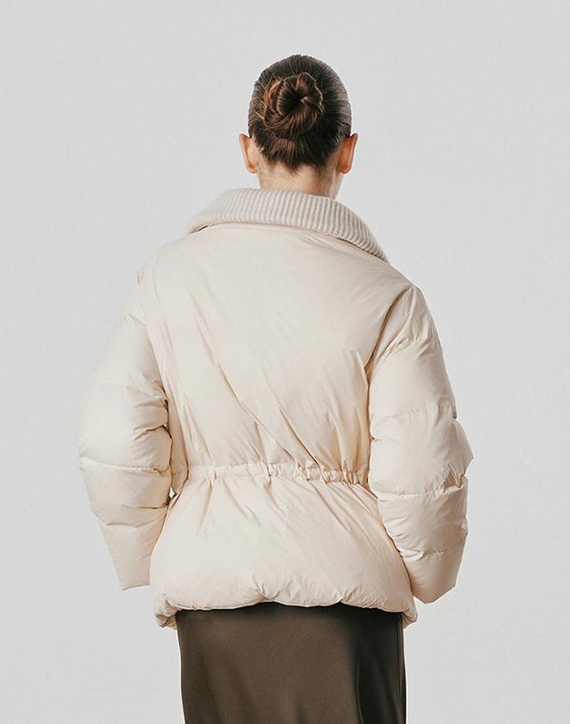 캐시미어하우스 [Murray Allan] 100%캐시미어 Wide collar goose down jumper_ Sand beige (SE) M53WOT025SE 착용컷