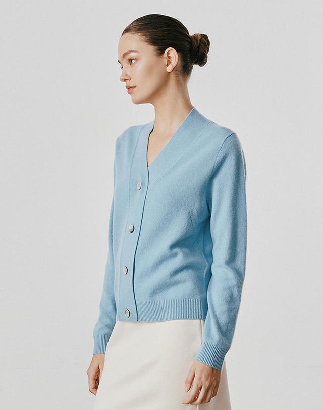 캐시미어하우스 [Murray Allan] 100%캐시미어 V-neck cardigan_River (RV) M53WCD013RV 착용컷