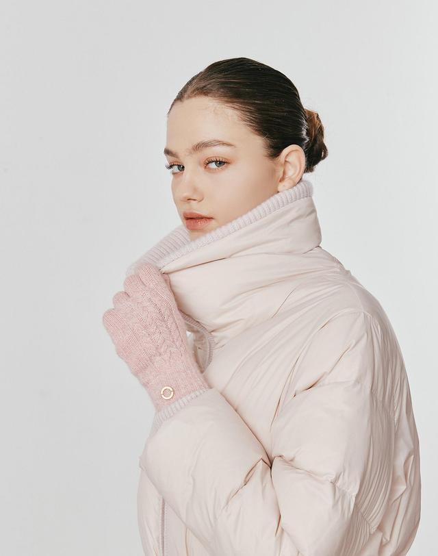 캐시미어하우스 [Murray Allan] 100%캐시미어 Cable plain glove_Candy (AD) M53AGL042AD 착용컷
