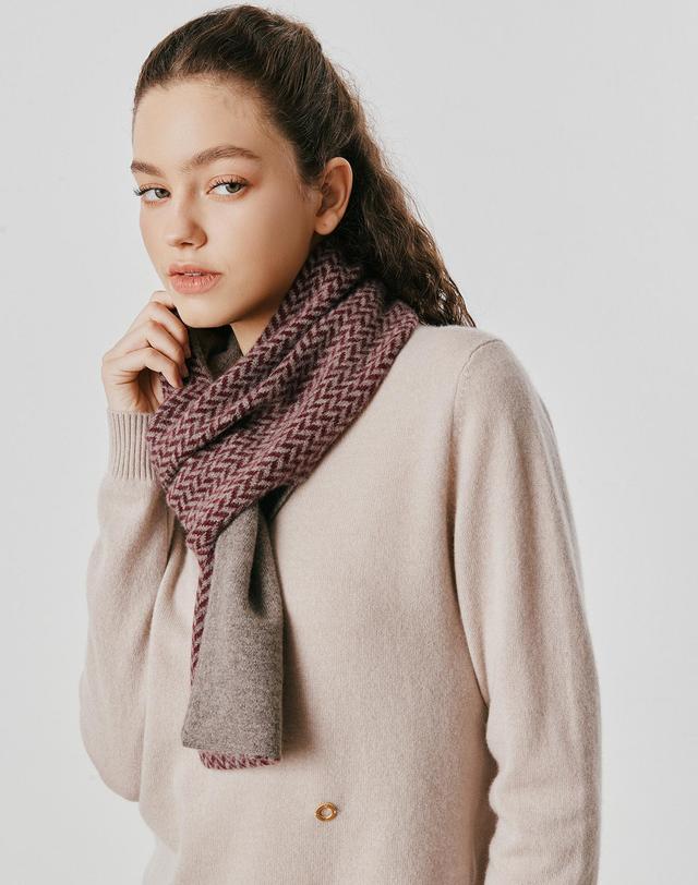 캐시미어하우스 [Murray Allan] 100%캐시미어 Herringborn petit scarf_Mocca (MC) M53APE051MC 착용컷
