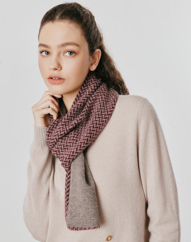 캐시미어하우스 [Murray Allan] 100%캐시미어 Herringborn petit scarf_Mocca (MC) M53APE051MC 착용컷