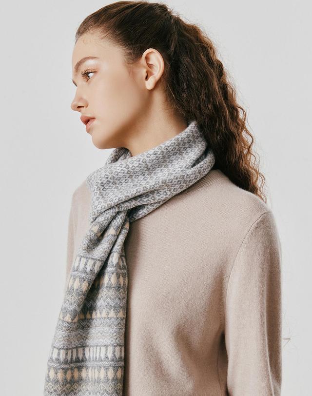 캐시미어하우스 [Murray Allan] 100%캐시미어 Nordic jacquard scarf_Melange Grey (MG) M53ASF063MG 착용컷