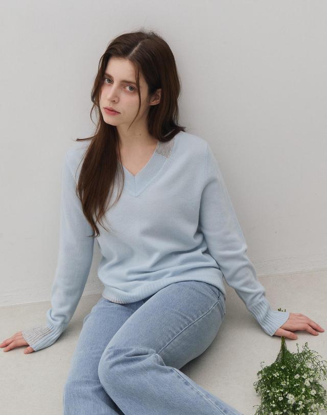캐시미어하우스 컬러 포인트 브이넥 풀오버 (River)_M63WPU006 청록 착용컷