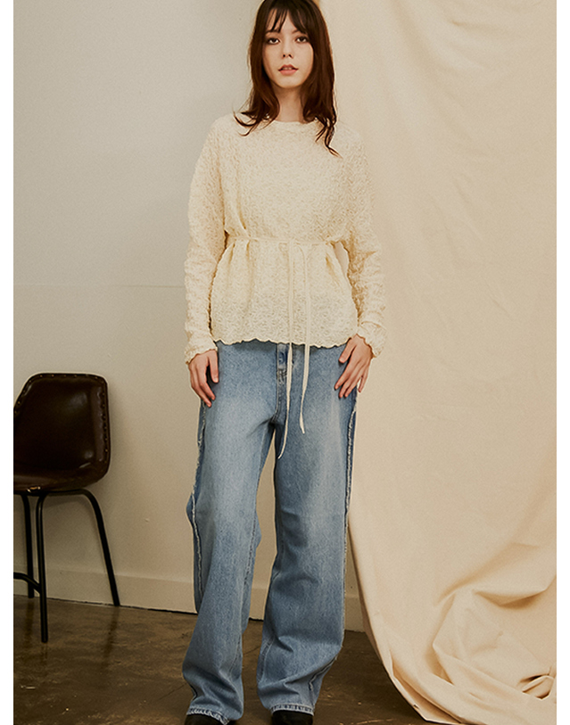 쏘리투머치러브 Seine Pleats Drop Shoulder Top_Cream 착용컷
