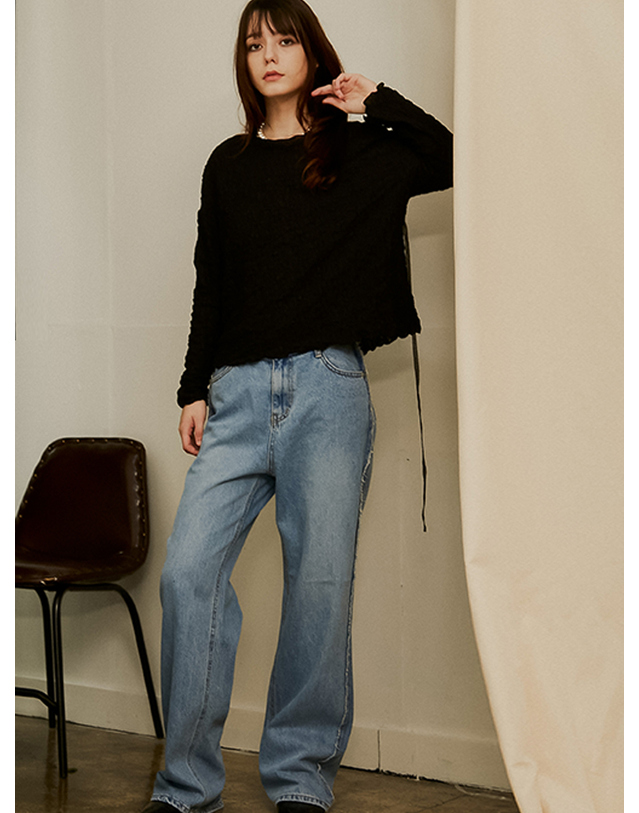 쏘리투머치러브 Seine Pleats Drop Shoulder Top_Black 착용컷