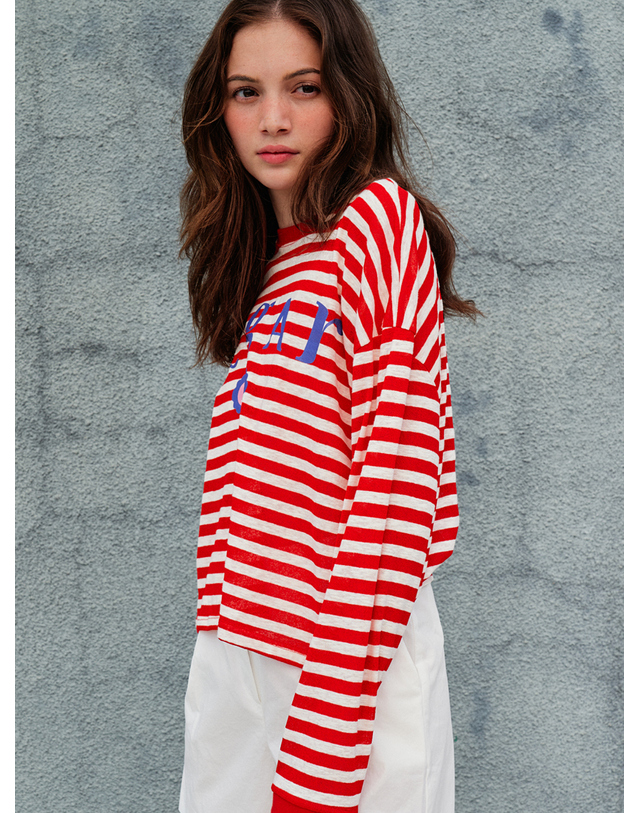 쏘리투머치러브 Loose Fit Drop Shoulder Stripe T-shirt_Red 착용컷