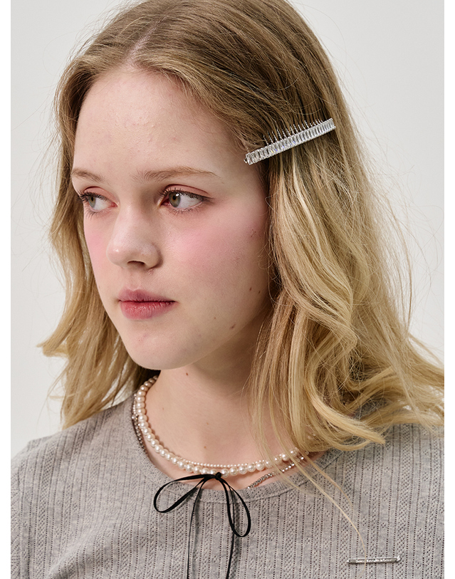 쏘리투머치러브 Art Deco Square Jewel Comb Hairclip_Silver 착용컷