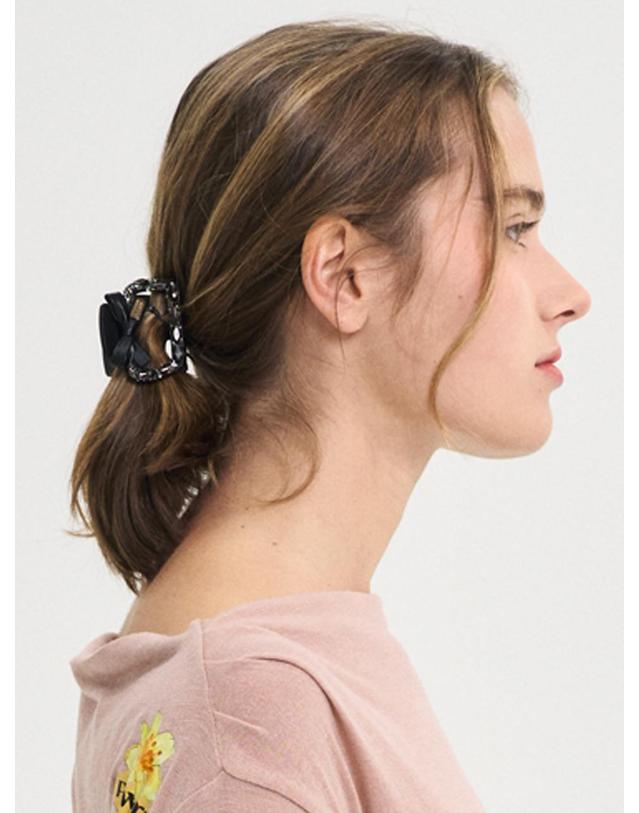 쏘리투머치러브 Leather Jewel Square Hair Claw Clip_Black 착용컷