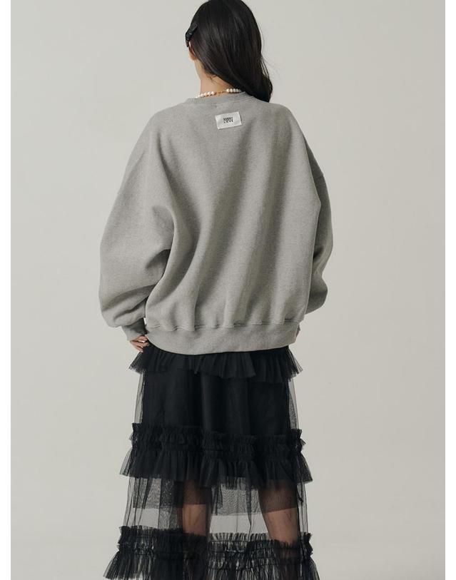 쏘리투머치러브 [인플루언서 세영 w/] Keep Sparkling Sweatshirt_Gray 착용컷