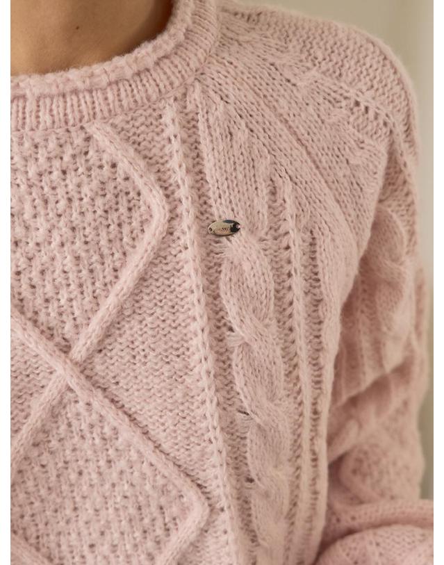 쏘리투머치러브 Raglan Cable Wool Knit Pullover_Pink 착용컷