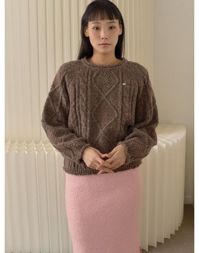 쏘리투머치러브 Raglan Cable Wool Knit Pullover_Brown 착용컷