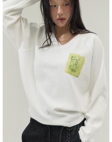 Studio Sketch V-Neck Sweatshirt_White