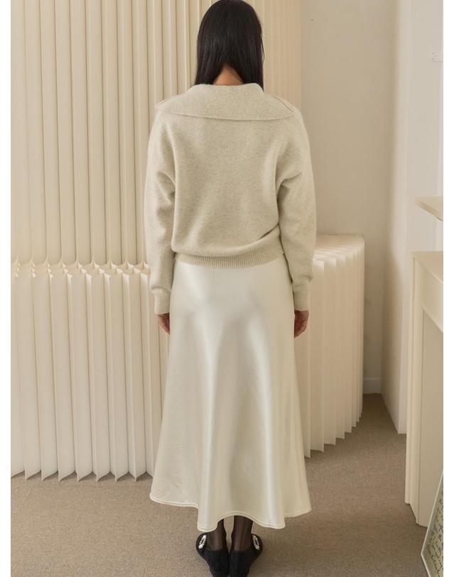 쏘리투머치러브 Cashmere Sailor Collar V-Neck Knit_Cream 착용컷