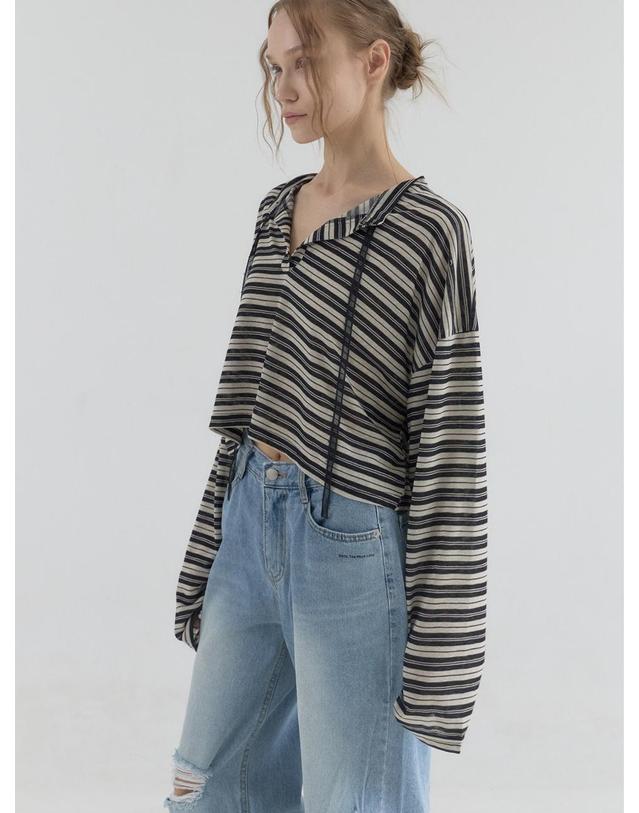 쏘리투머치러브 Cropped Stripe Loose Fit Collar Top_Black 착용컷
