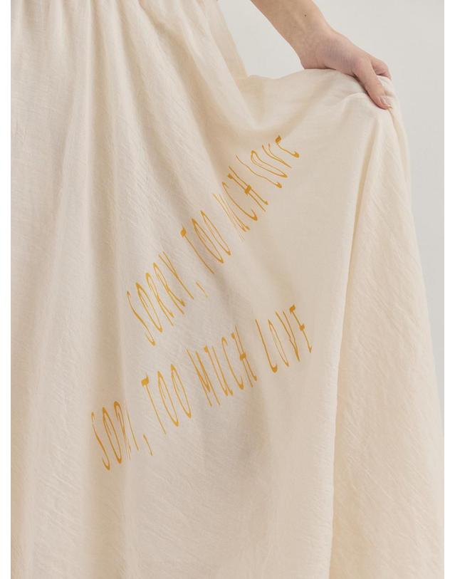 쏘리투머치러브 Lightweight Crinkled Full Flair Skirt_Beige 착용컷