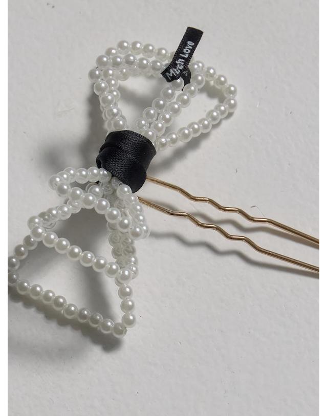 쏘리투머치러브 Pearl Beaded Bow Hair Stick_Ivory 착용컷