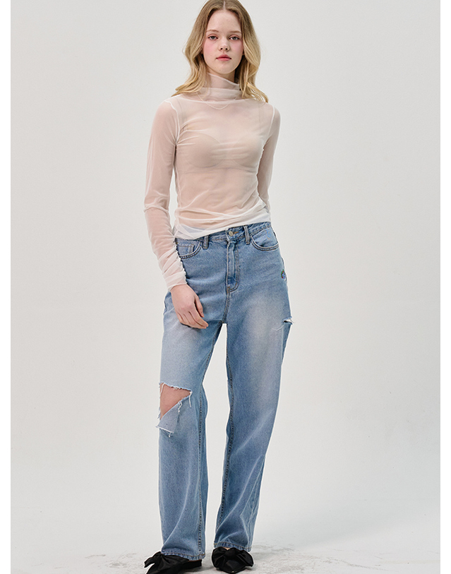 쏘리투머치러브 Sleeve Shirring See Through Turtleneck Top_White 착용컷
