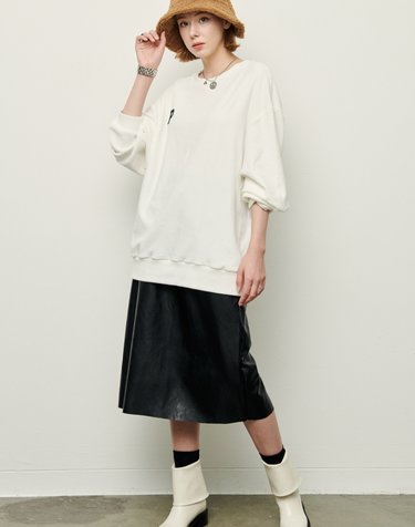 Snow -Velvet P logo sweat shirt