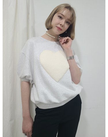 반소매 하트 스웻셔츠 - 멜란지 아이보리 Short sleeve heart sweat shirt