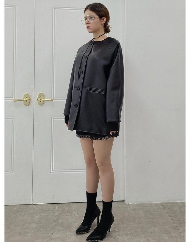 프리톤 FAUX레더 카라리스 자켓 faux leather jacket 블랙 착용컷