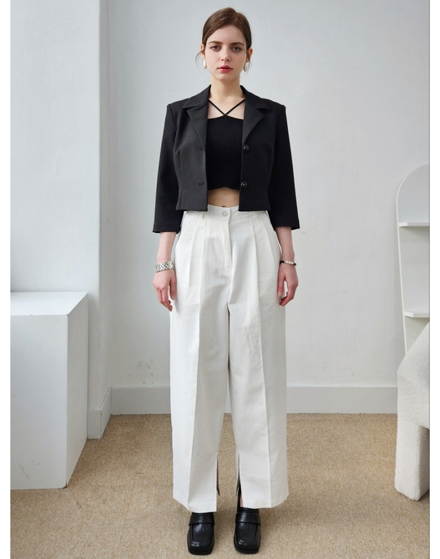 프리톤 플리츠 크롭 슬림핏 자켓- special button Crop jacket 블랙 착용컷