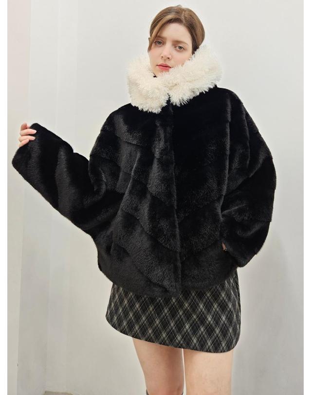 프리톤 밍크 에코퍼 후드 자켓 Mink fur hood ECO jacket 블랙 착용컷