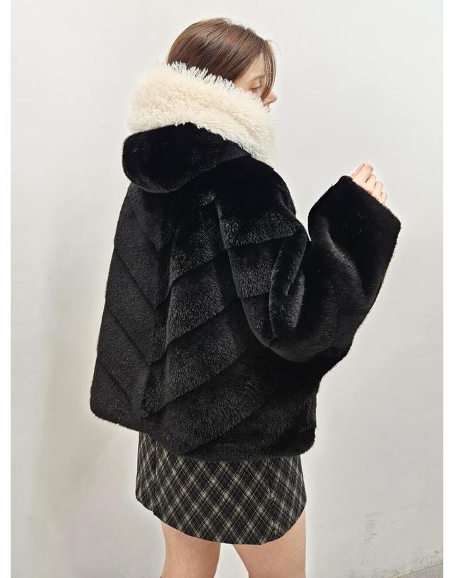 프리톤 밍크 에코퍼 후드 자켓 Mink fur hood ECO jacket 블랙 착용컷