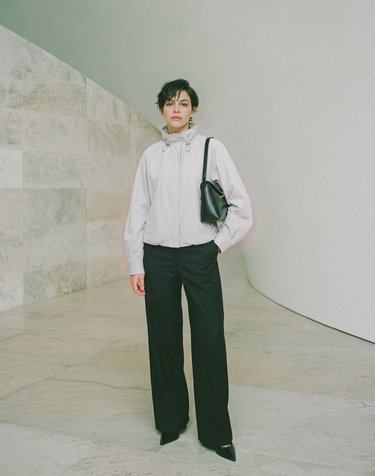 라이트베이지《Shirred Neck》 여성 블루종 점퍼
