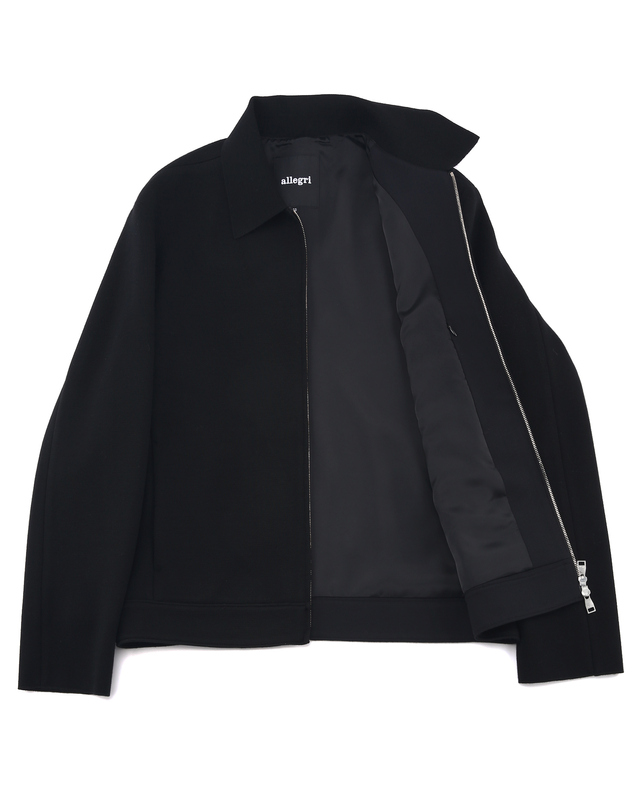 알레그리 블랙《WoolMilano》Minimal 카라 점퍼 착용컷