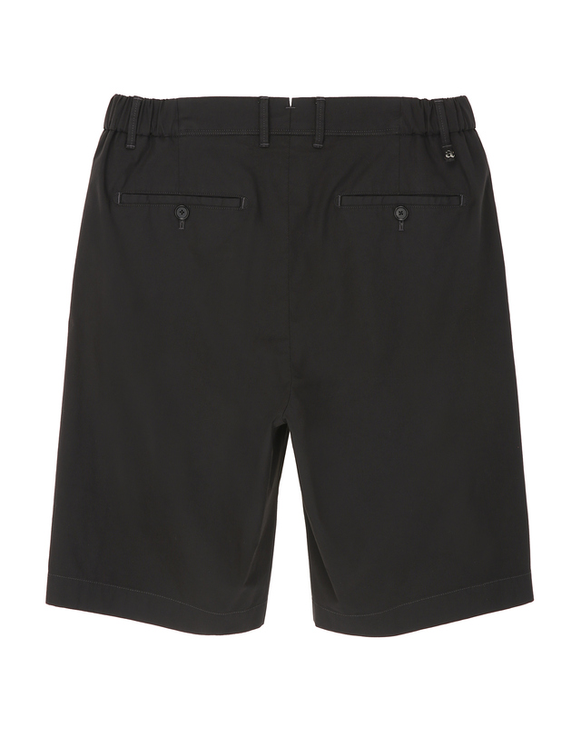 알레그리 SONDRIO 블랙 스트레치 코튼 [Slim Fit] 치노 하프 팬츠 착용컷