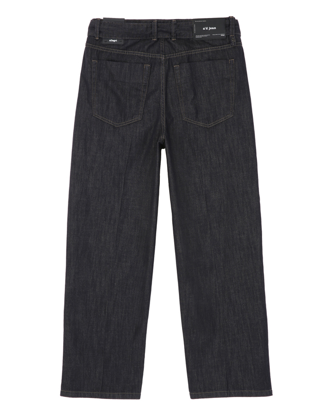 알레그리 다크블루《Tailored Trousers》커브드 크롭 데님 진한 블루 착용컷