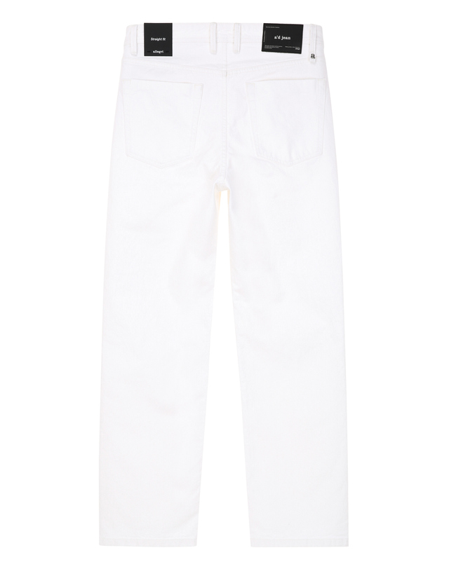 알레그리 아이보리《ROYO》[Straight Fit] DENIM 팬츠 착용컷