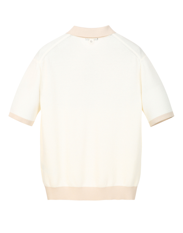 알레그리 크림《Preppy Crepe 2.0》카라넥 스웨터 착용컷