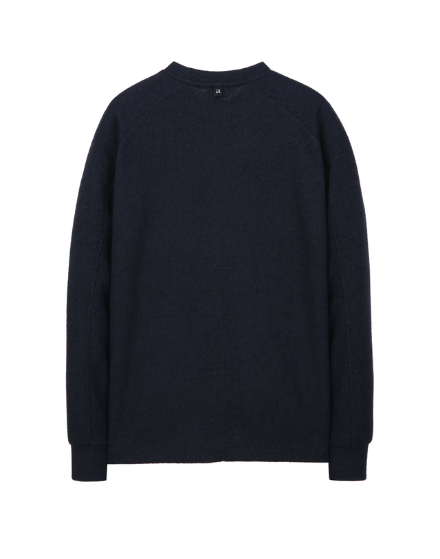 알레그리 네이비《Wool Terry》롱 슬리브 티셔츠 진한 네이비 착용컷