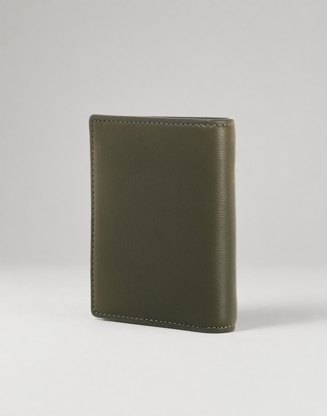 알레그리 Bi-Fold Wallet Lamb Skin 카키 착용컷