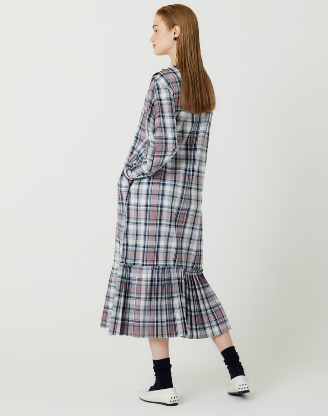 더스튜디오케이 22FW LUCKY DRESS(PINK) 착용컷