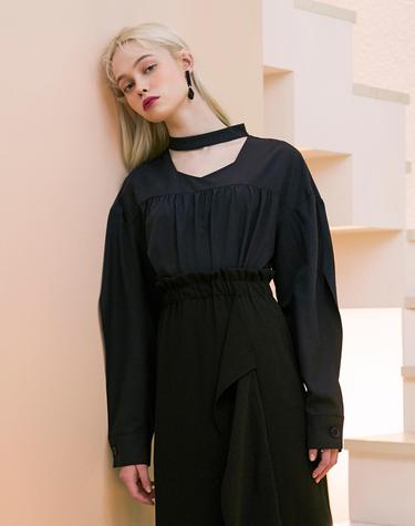 20SS 1차 초커 블라우스 딥네이비