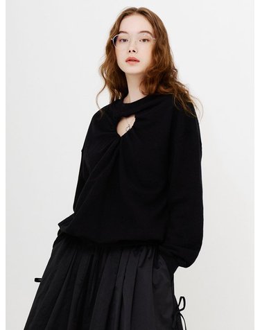 CUT OUT HEART SHIRRING SWEAT SHIRTS(BLACK)