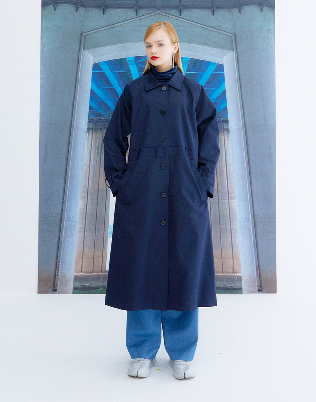 더스튜디오케이 EMBROIDERY TRENCH SINGLE COAT_NAVY 착용컷