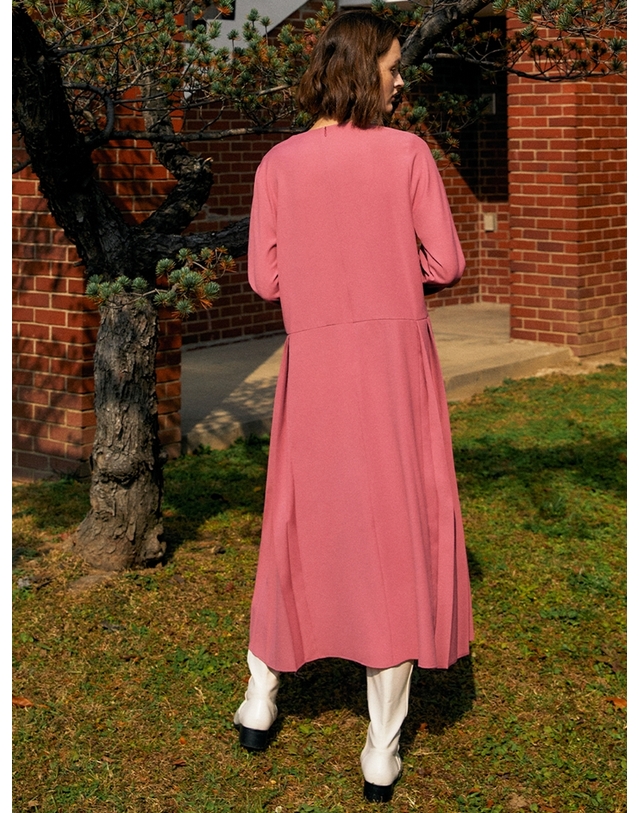 더스튜디오케이 MULTI PLEATS DRESS_PINK 착용컷