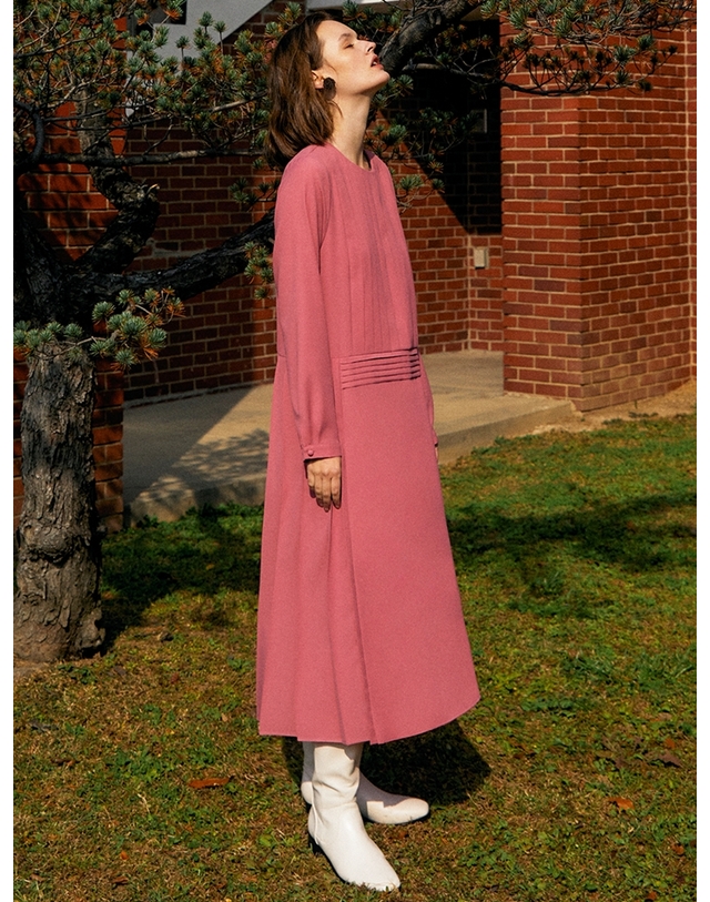 더스튜디오케이 MULTI PLEATS DRESS_PINK 착용컷